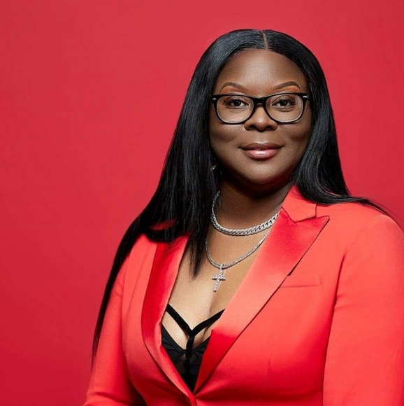 Meet your Posher, Bardette - Picture 2 of 6